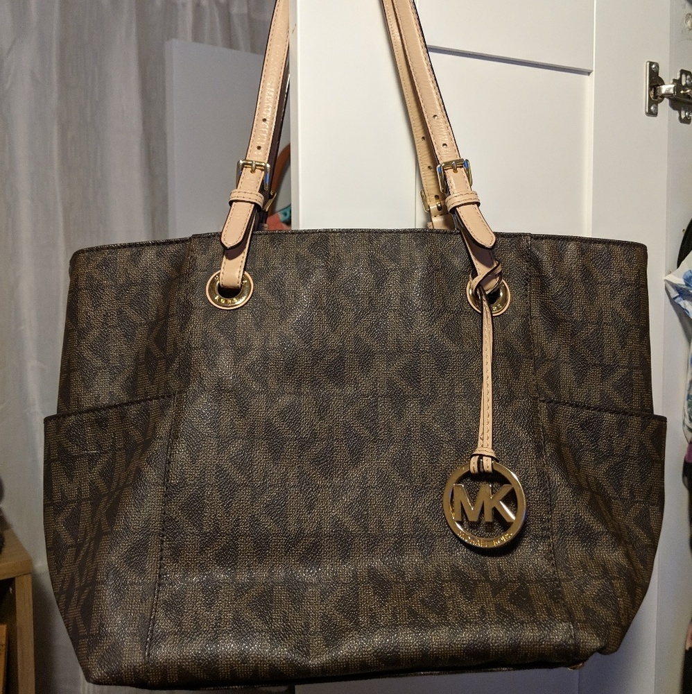 Michael Kors Purse & Wallet